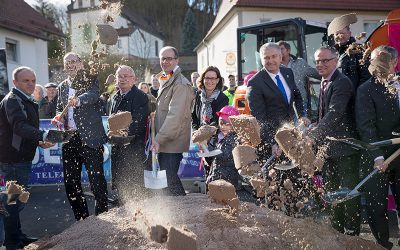 Spatenstich in Nüsttal-Haselstein bei Fulda