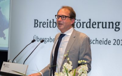 Förderbescheidübergabe durch Bundesverkehrsminister Alexander Dobrindt