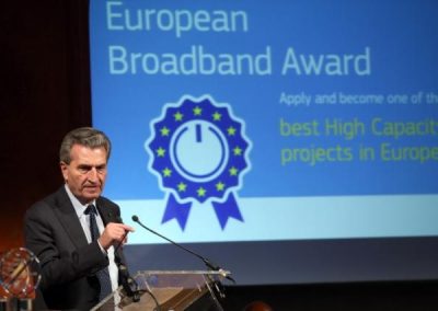 EU-Kommissar Günther H. Oettinger spricht bei den European Broadband Awards 2016