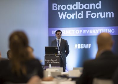 Johannes Feldmann (COO aconium GmbH) spricht am 24.10.2017 in Berlin beim Governmental Workshop im Rahmen des Broadband World Forums 2017. Foto: aconium GmbH / Florian Schuh