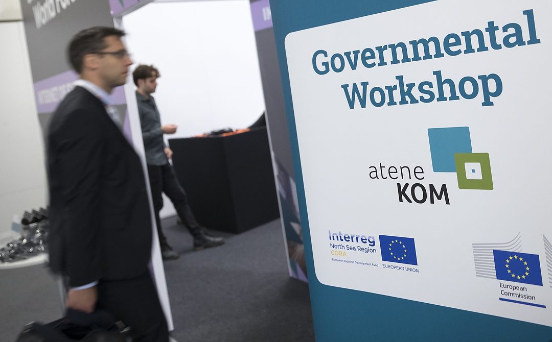 Besucher kommen am 24.10.2017 in BerlAin zum Governmental Workshop im Rahmen der Messe "Digitale Regionen - heute und morgen". Foto: aconium GmbH/ Florian Schuh