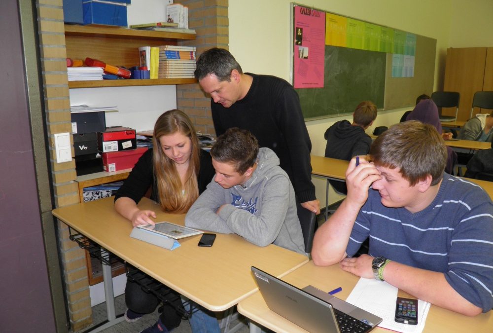 Digitale Medien im Unterricht an der Gesamtschule Xanten-Sonsbeck. Foto: Gesamtschule Xanten-Sonsbeck