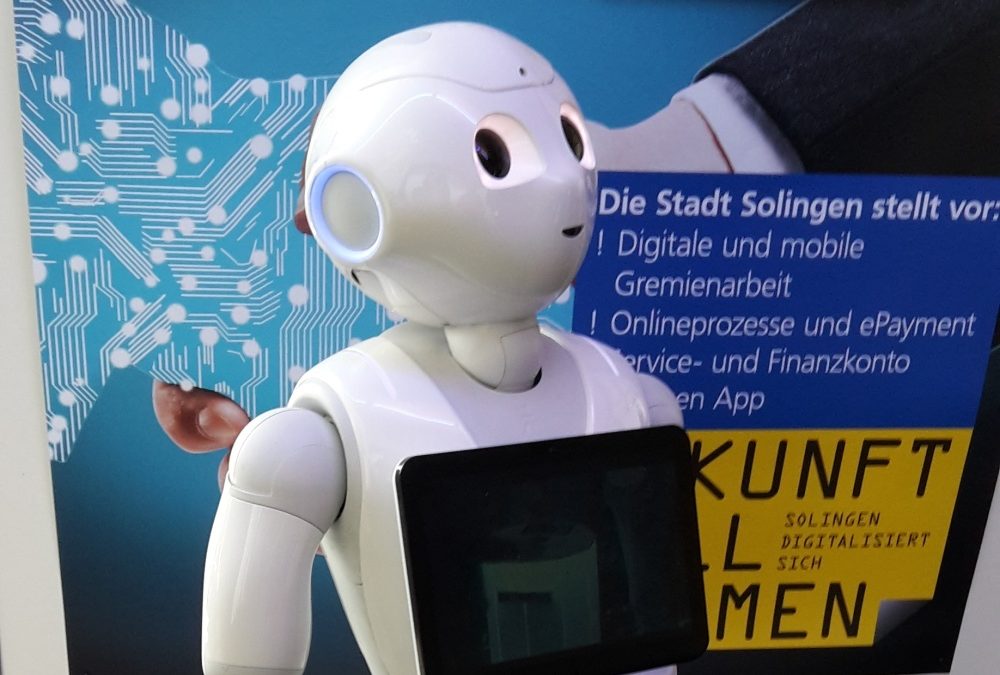 Ein Roboter beim Digitalisierungs-Symposium am 17.04.2018 in Solingen. Foto: Klingenstadt Solingen