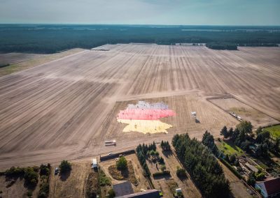 Blick auf den Digitalacker, eine 75x95 Meter große, begehbare Deutschlandkarte auf einem Feld in Grassau/Schönewalde, Brandenburg, 16.09.2018