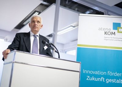 Dr. Markus Tietmeyer (Leiter des Regionalbüros für Nordrhein-Westfalen) bei seiner Rede zur Eröffnung des Regionalbüros für Nordrhein-Westfalen der aconium GmbH in Bonn, 28.09.2018