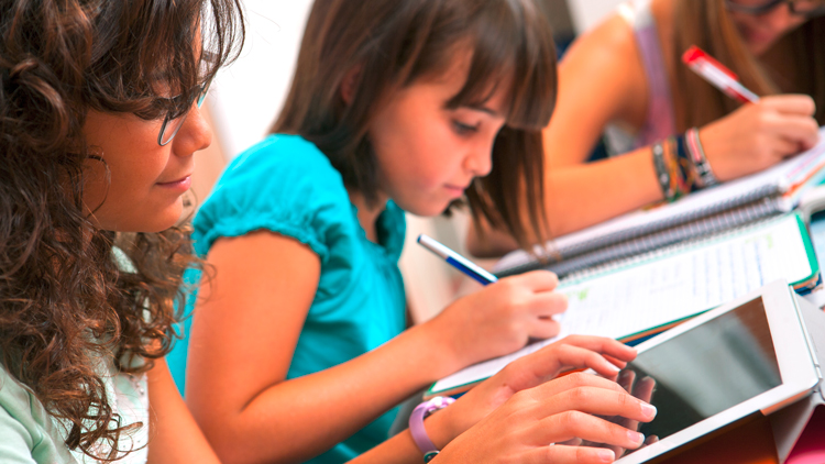 New Specialist Dossier on Digital Education Published