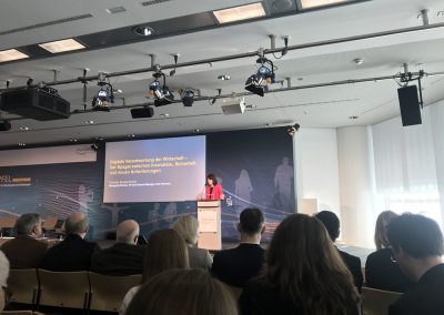 Christin Eisenschmid (Managing Director, VP und General Manager, Intel Deutschland) spricht beim Digital-Gipfel 2018. Nürnberg, 3. und 4. Dezember 2018.