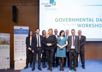 Gruppenbild der Referenten des Governmental Day Workshop am 12/03/2019 in Amsterdam im Rahmen der FTTH Conference 2019 für ein Foto. Foto: aconium / Florian Schuh