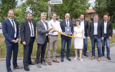 Breitband für Gewerbegebiet in Ruderting – Bundesverkehrsminister Scheuer übergibt Förderbescheid